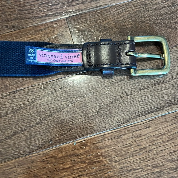 Vineyard vines whale belt in great condition - Picture 4 of 4